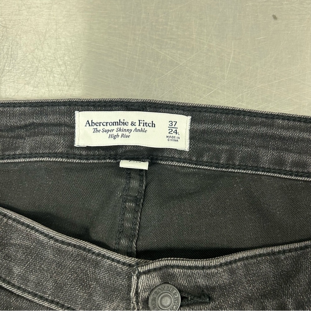 A&F Plus Size Curve Super Skinny Ankle High Rise Distressed Black 37 / 24 Long - Picture 12 of 14